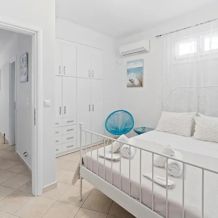 Seaside & Modern Flats By Explore Andros Piso Gialia Room photo