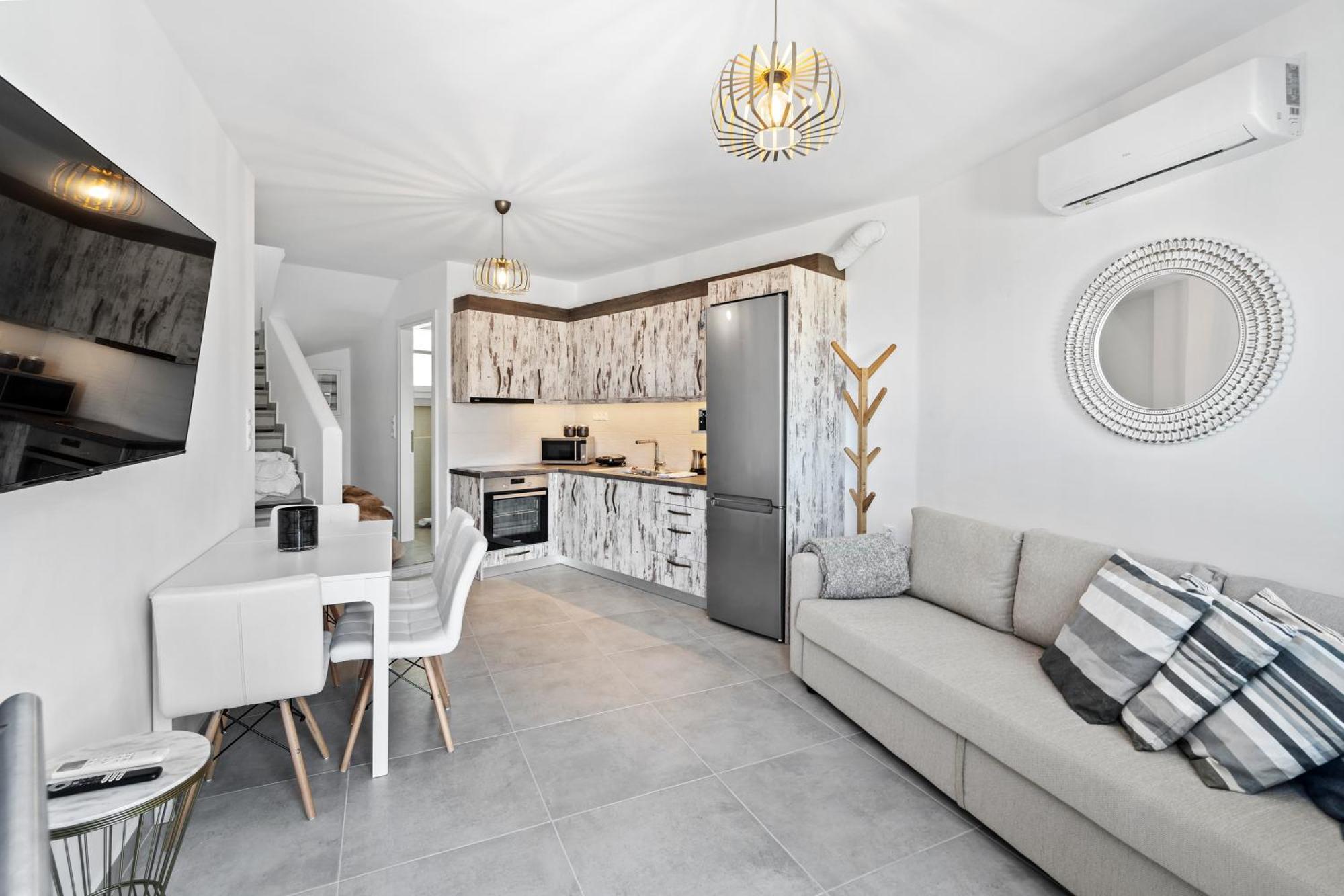 Seaside & Modern Flats By Explore Andros